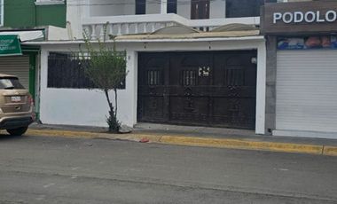 Casa en venta en villa de las flores, coacalco. en avenida principal