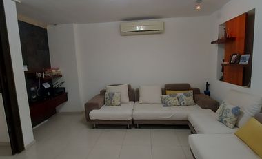 En Machala Se Alquila Casa Amoblada Independiente con Garaje interno para 7 vehículos, apta para Empresa, Institución