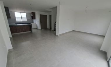 Se Vende Casa de ESTRENO en Venta en la Urb. Amalfi