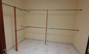 AMPLIA CASA Y EN BUENAS CONDICIONES EN VENTA - URUAPAN