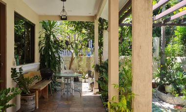 Charming Corner lot Bungalow Retreat in BF Homes – Gated, Peaceful & Move-In Ready!