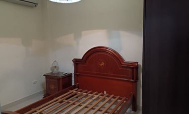 Suite amoblada de alquiler en la Urbanización Ciudad Colón, 1 parqueo.