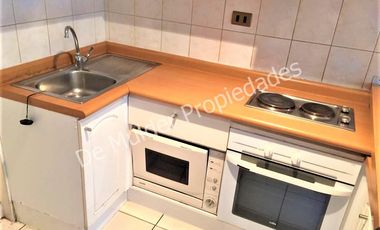ARRIENDO DEPTO COMO NUEVO, METRO MONEDA, SEGURIDAD Y TRANQUILO EDIFICIO