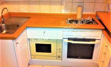ARRIENDO DEPTO COMO NUEVO, METRO MONEDA, SEGURIDAD Y TRANQUILO EDIFICIO