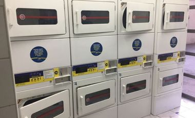 ARRIENDO DEPTO COMO NUEVO, METRO MONEDA, SEGURIDAD Y TRANQUILO EDIFICIO