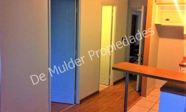 ARRIENDO DEPTO COMO NUEVO, METRO MONEDA, SEGURIDAD Y TRANQUILO EDIFICIO