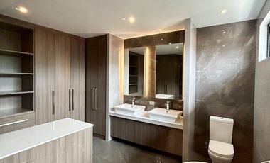 Luxury Dream Home - Modern House for Sale in Tahanan Village.