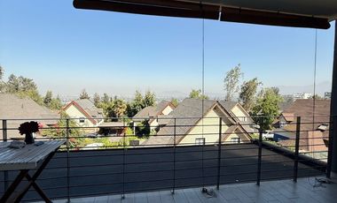 ¡Exclusivo Departamento Tríplex en Peñalolén con Vista Panorámica 360º!