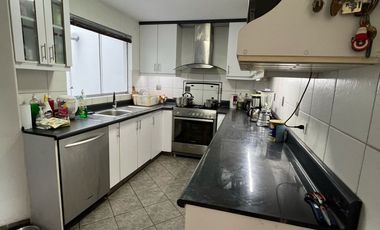 AMPLIO FLAT C/BALCÓN V/CALLE - URB. MONTERRICO NORTE SAN BORJA