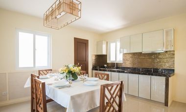 ON SALE – 3 Bedrooms House and Lot w/ Access to Country Club Amenities in a Golf – Course View near Tagaytay