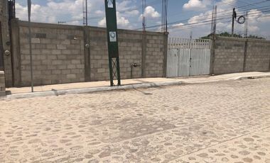 TERRENO DE 400m2 EN RENTA BARDEADO CERCA DE AV DE LA LUZ