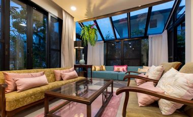 Premium villa, fully furnished, beautiful view, quiet, prime location, Saraphi District, Chiang Mai
