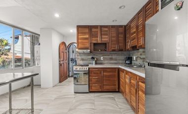 Condominio en Venta Amueblado | Vistas Espectaculares al Mar | Conchas Chinas, Puerto Vallarta