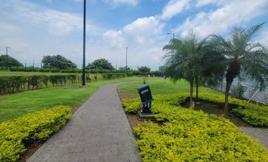 En venta terreno esquinero en Isla Celeste Etapa Babor