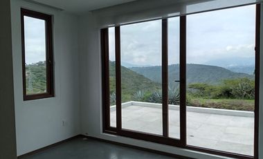 Puembo-Casa de lujo en renta
