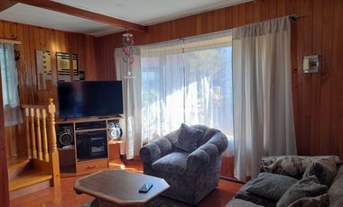 En venta casa de 93 mts2 más cabaña de 48 mts2