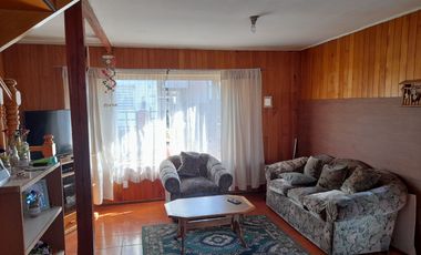 En venta casa de 93 mts2 más cabaña de 48 mts2