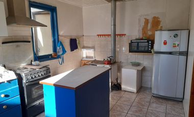 En venta casa de 93 mts2 más cabaña de 48 mts2