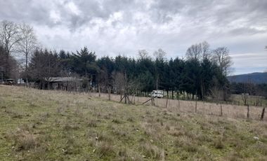 En venta terreno 1 hás con casa de 69 ms2., Boquipulli - Villarrica