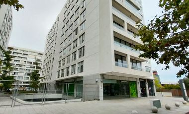 Primera Linea Frente A Av Las Condes, Amplio