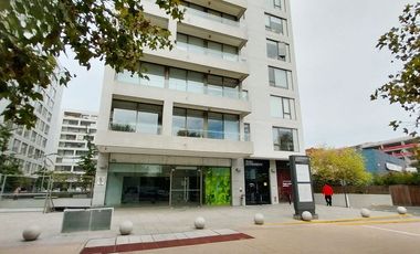 Primera Linea Frente A Av Las Condes, Amplio