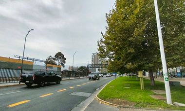 Primera Linea Frente A Av Las Condes, Amplio