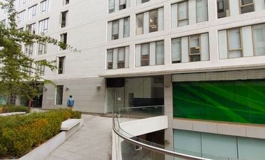 Primera Linea Frente A Av Las Condes, Amplio