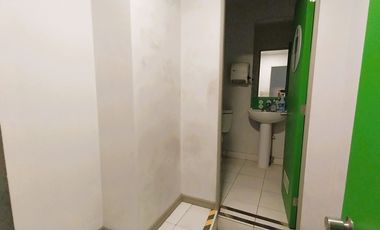 Primera Linea Frente A Av Las Condes, Amplio