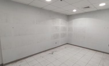 Primera Linea Frente A Av Las Condes, Amplio