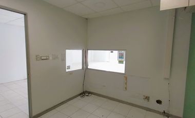 Primera Linea Frente A Av Las Condes, Amplio