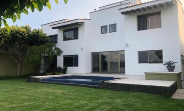CASA EN ZONA NORTE EN AHUATEPEC, CUERNAVACA
