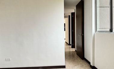Apartamento en Arriendo Cumbres, Envigado, Antioquia