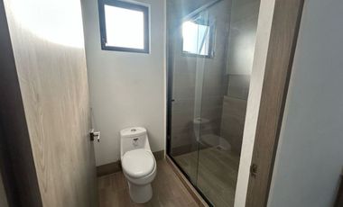 CASA EN RENTA LOMBARDIA, LEON GUANAJUATO