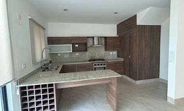 CASA EN RENTA LOMBARDIA, LEON GUANAJUATO