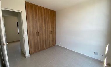 Casa En Renta Fraccionamiento Meseta Querétaro - 3 recamaras y 1.5 baños
