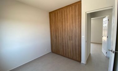 Casa En Renta Fraccionamiento Meseta Querétaro - 3 recamaras y 1.5 baños