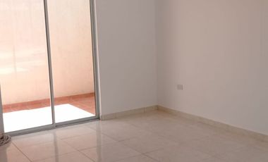 CASA EN CONJUNTO CERRADO