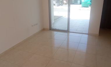 CASA EN CONJUNTO CERRADO