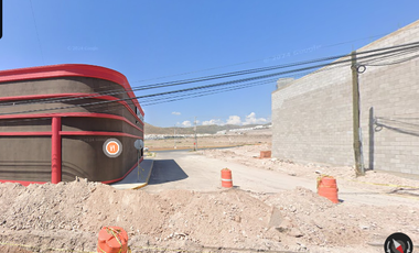 Casa ubicada en colonia Cafetales Chihuahua. Con 3 recamaras y 262m2. Muy cerca del Estudio Olímpico Universitario.