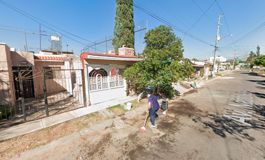 CASA EN AV. NAPOLES, HACIENDA SANTA FE, TLAJOMULCO ZUÑIGA, JALISCO, ¡NO CREDITOS!