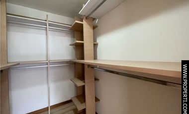 Apartamento en Arriendo Sector Loma de los Benedictinos - Envigado