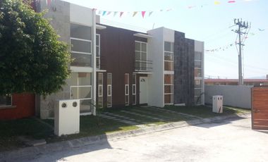 Casa en Venta en Emiliano Zapata Condominio El Pirul
