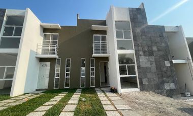 CASA EN VENTA EN EMILIANO ZAPATA CON ALBERCA