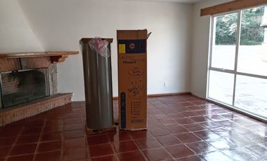 RENTO PRECIOSA Y CONFORTABLE CASA   EN HERMOSO CONJUNTO. LOMAS DE TECAMACHALCO.