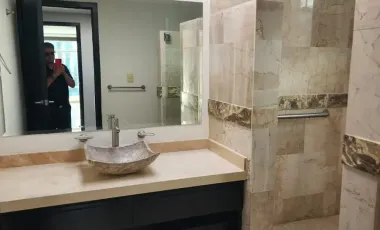 Casa en Renta en Lomas de Angelopolis II, Excelente Ubicación, Opción Premium , Cluster con Alberca, Gym y Salón para eventos