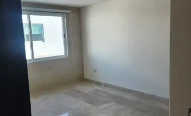 Casa en Renta en Lomas de Angelopolis II, Excelente Ubicación, Opción Premium , Cluster con Alberca, Gym y Salón para eventos