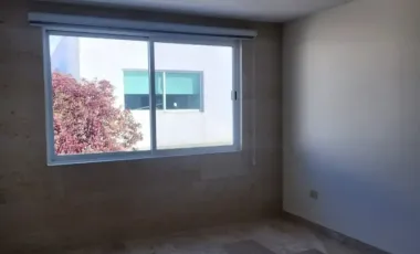 Casa en Renta en Lomas de Angelopolis II, Excelente Ubicación, Opción Premium , Cluster con Alberca, Gym y Salón para eventos