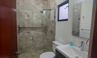 RENTO CASA SIN AMUEBLAR EN  ZIRÁNDARO, SAN MIGUEL DE ALLENDE