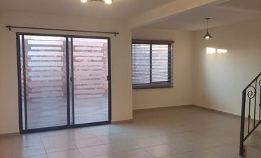 RENTO CASA SIN AMUEBLAR EN  ZIRÁNDARO, SAN MIGUEL DE ALLENDE