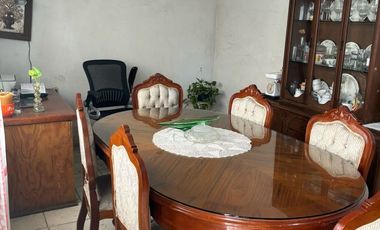 CASA EN QUINTA VELARDE, GUADALAJARA, A UNAS CUADRAS DE FORUM